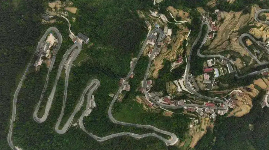 國務院實施扎實穩(wěn)住經濟一攬子政策措施 加快推動交通基礎設施投資 加大對民航等紓困支持力度