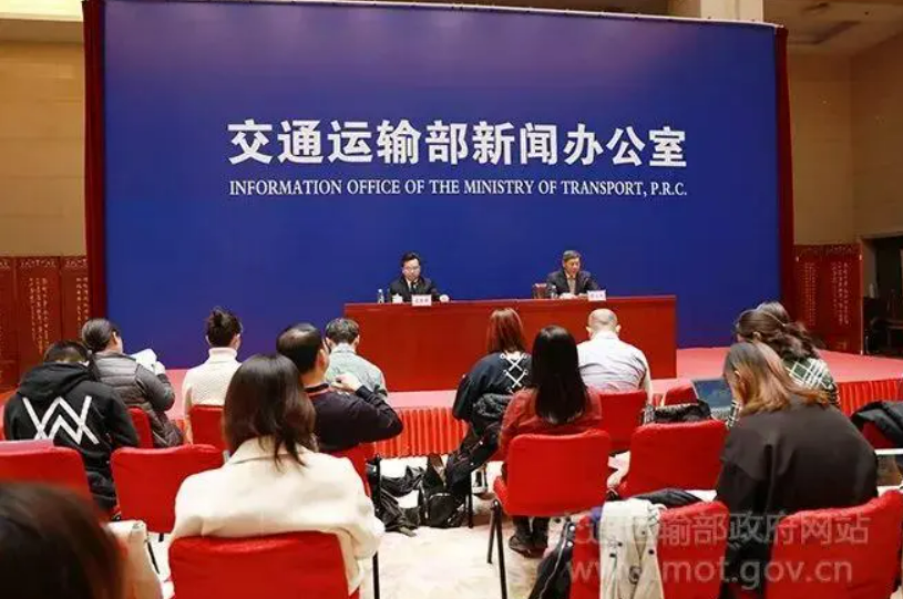 李小鵬在部黨組理論學習中心組二〇二二年第五次集體學習時強調：深入學習貫徹習近平總書記安全生產重要論述 高度警醒高度警覺堅決避免重特大事故連續發生